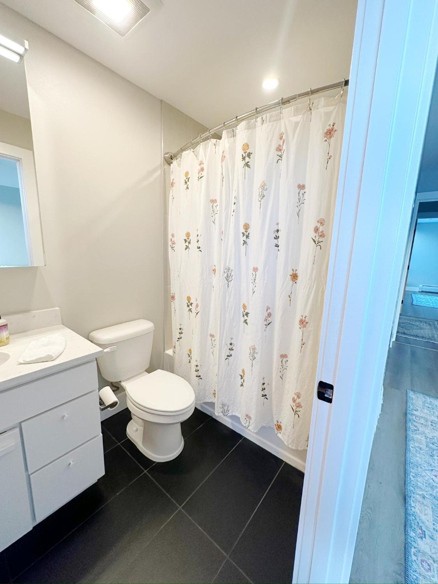 Bootlegger'S Nest Villa แองเคอเรจ ภายนอก รูปภาพ